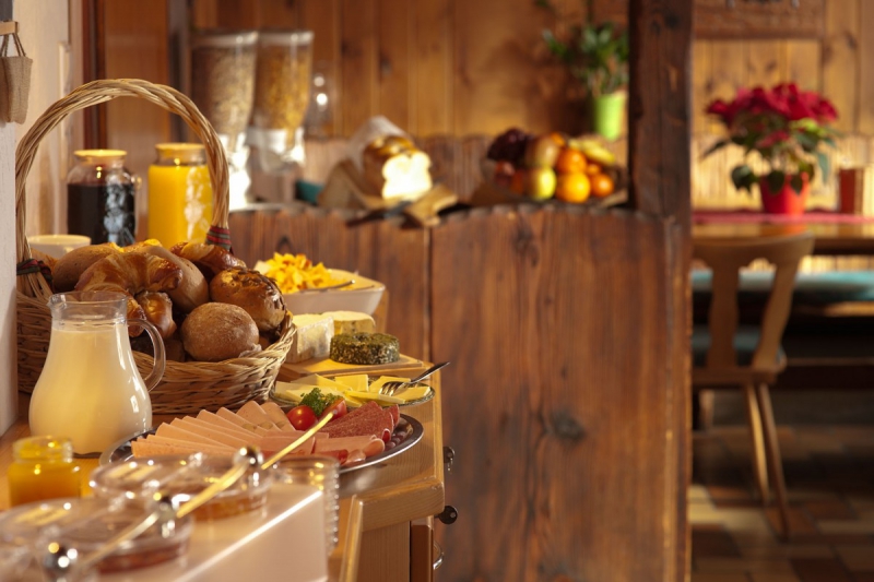 boulangerie-LA CADIERE D AZUR-min_breakfast_buffet_food_restaurant_meal_hotel_plate_fresh-718745